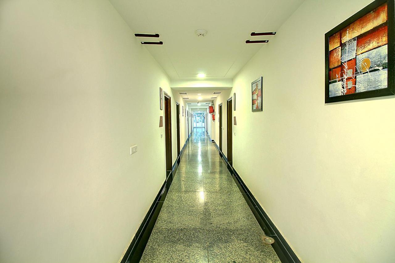 Staayz Premium Gurgaon Hotel Exterior foto