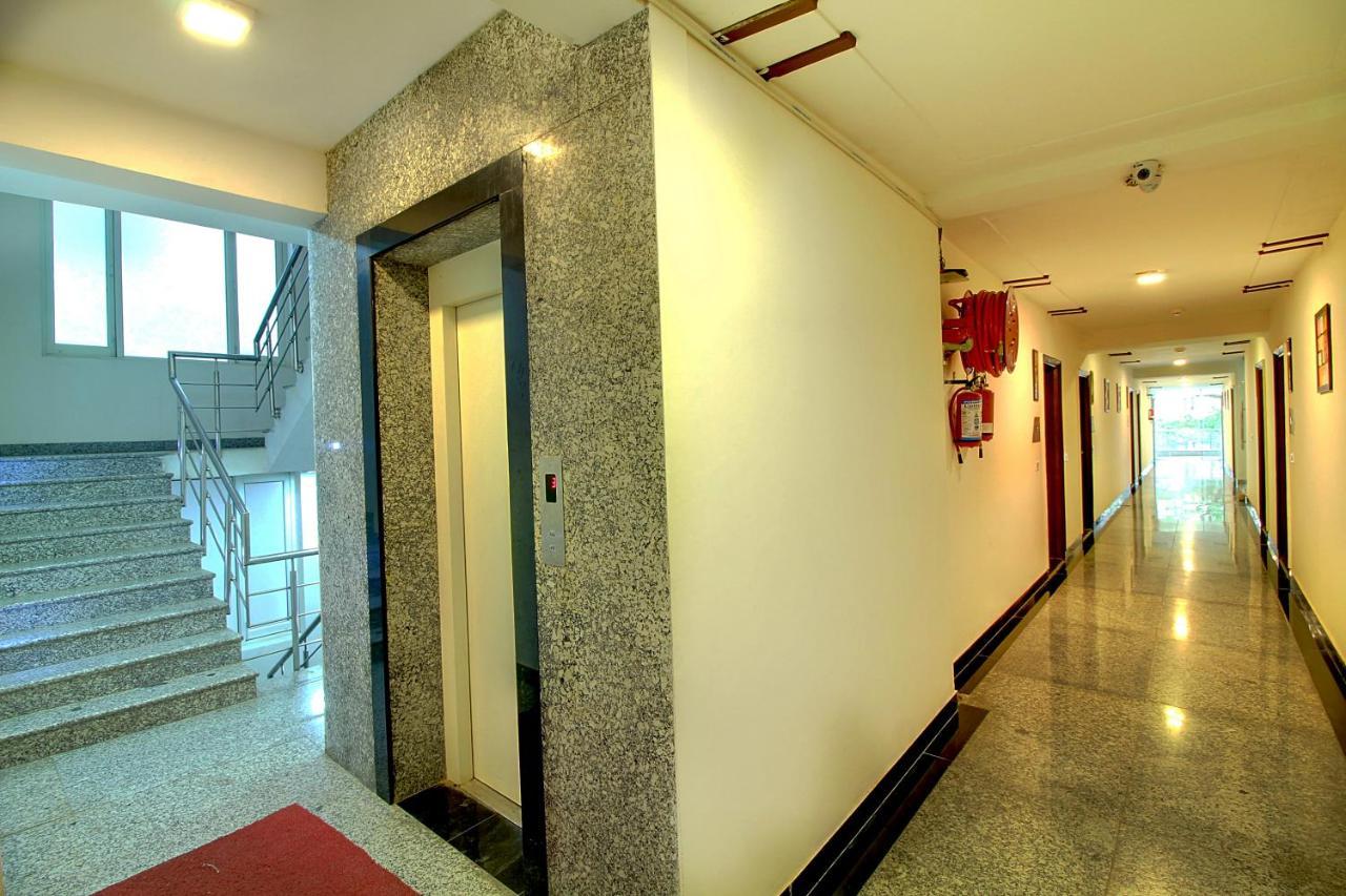 Staayz Premium Gurgaon Hotel Exterior foto