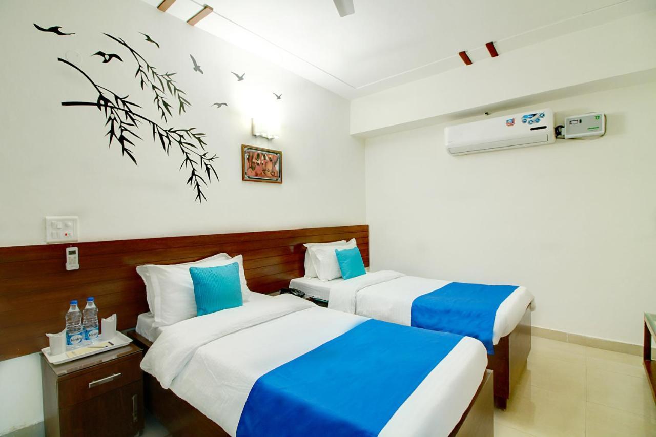 Staayz Premium Gurgaon Hotel Exterior foto